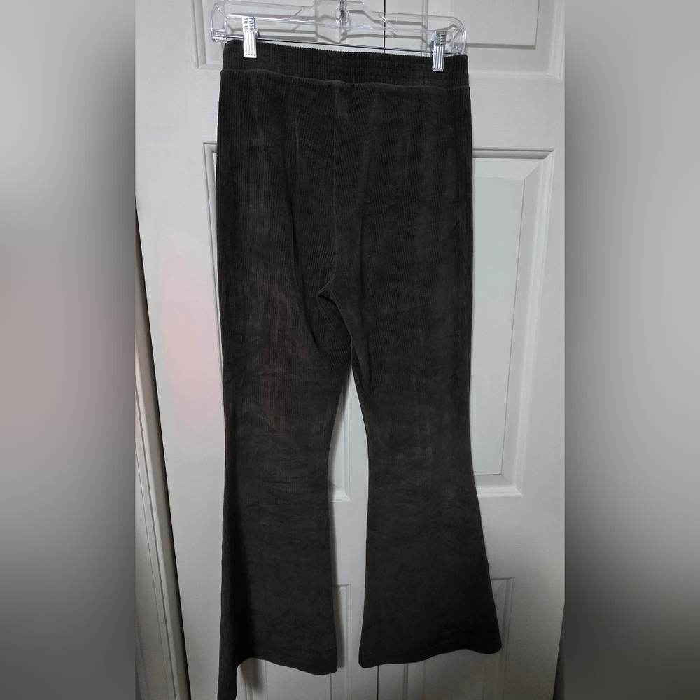 Aerie Groove-On Velour High Waisted Ribbed Flare Pant Olive Green Size Small - Picture 5 of 12
